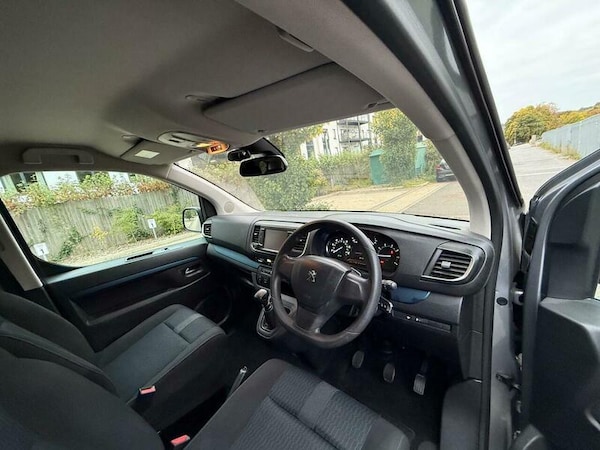 Used Peugeot Traveller 2020 for sale - 76215562: Photo 23