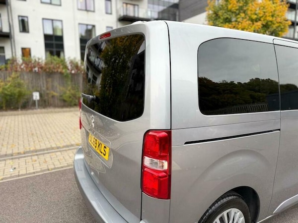 Used Peugeot Traveller 2020 for sale - 76215562: Photo 25