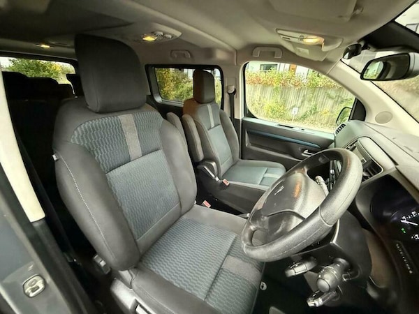 Used Peugeot Traveller 2020 for sale - 76215562: Photo 28