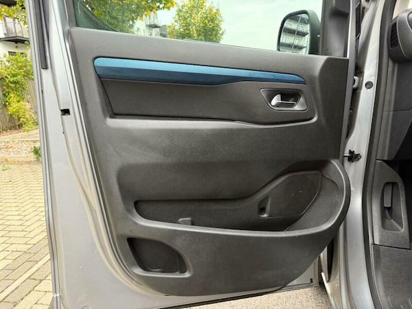 Used Peugeot Traveller 2020 for sale - 76215562: Photo 54