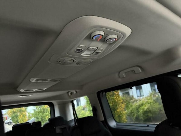 Used Peugeot Traveller 2020 for sale - 76215562: Photo 95
