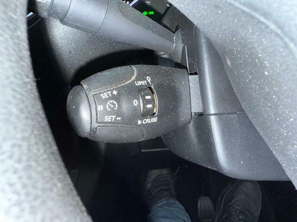 Used Peugeot Traveller 2020 for sale - 76215562: Photo 98