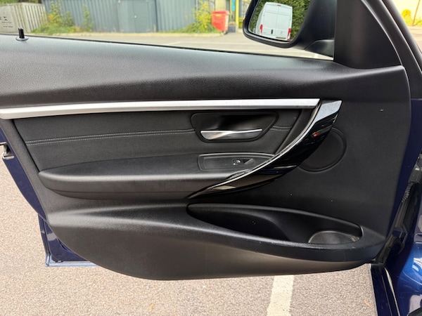 Used BMW 3 Series 2018 for sale - 76136326: Photo 36
