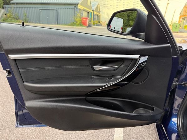 Used BMW 3 Series 2018 for sale - 76136326: Photo 39