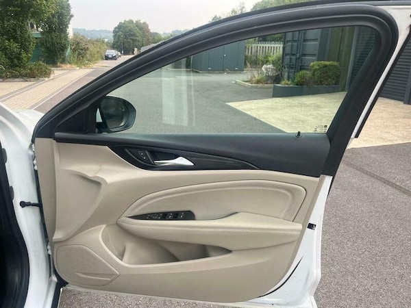 Used Vauxhall Insignia 2018 for sale - 75599958: Photo 26