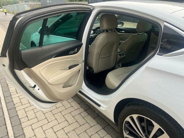 Used Vauxhall Insignia 2018 for sale - 75599958: Photo 31