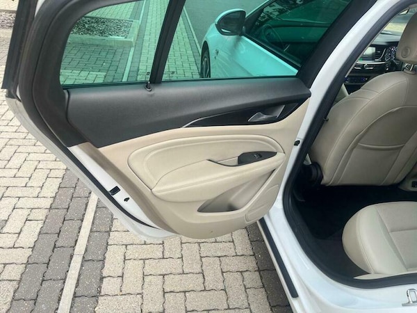 Used Vauxhall Insignia 2018 for sale - 75599958: Photo 32