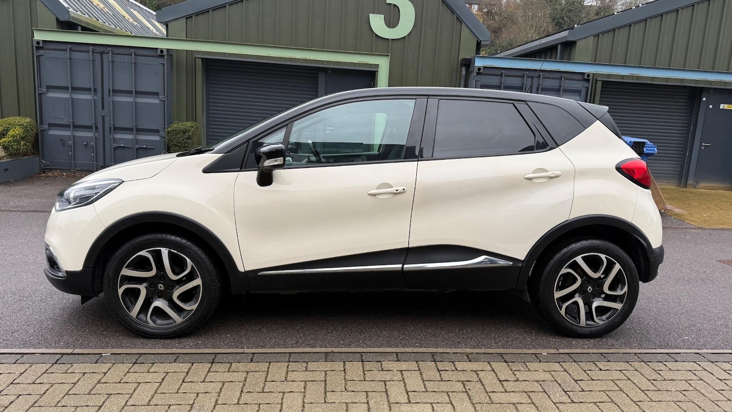 Used Renault Captur 2016 for sale - 77611862: Photo 17