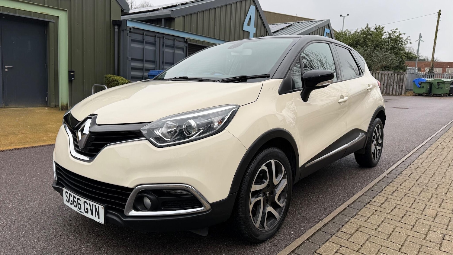 Used Renault Captur 2016 for sale - 77611862: Photo 4
