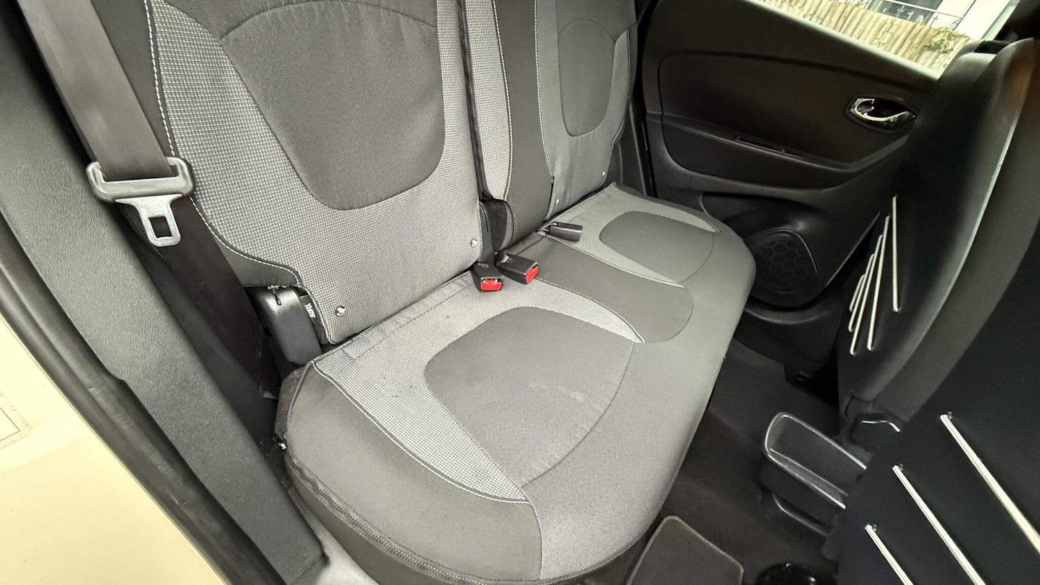 Used Renault Captur 2016 for sale - 77611862: Photo 40