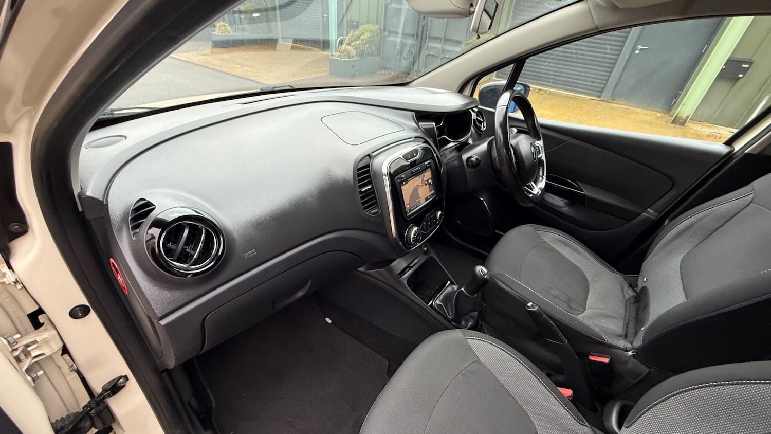 Used Renault Captur 2016 for sale - 77611862: Photo 46