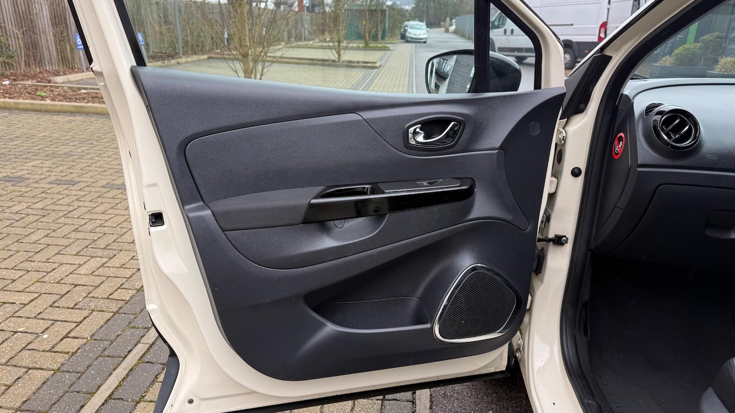 Used Renault Captur 2016 for sale - 77611862: Photo 51