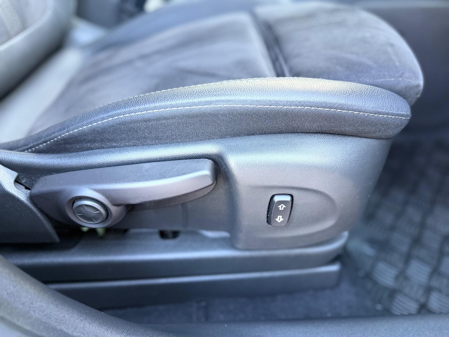 Used Vauxhall Crossland 2022 for sale - 76702053: Photo 30