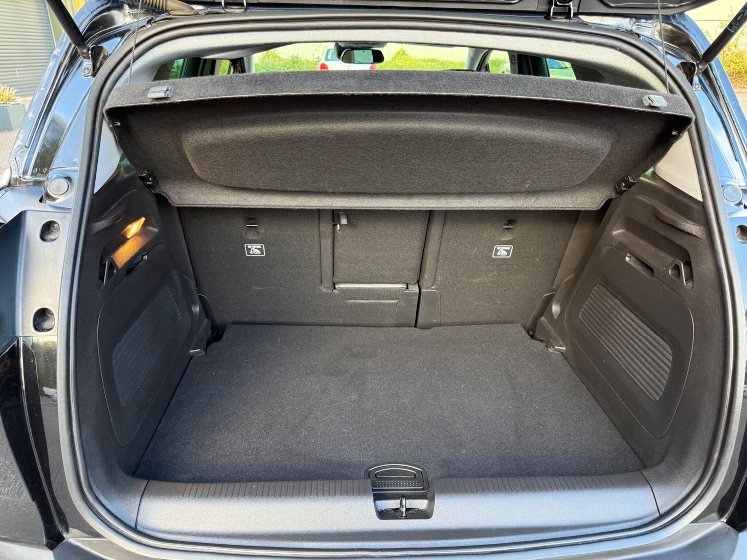 Used Vauxhall Crossland 2022 for sale - 76702053: Photo 38