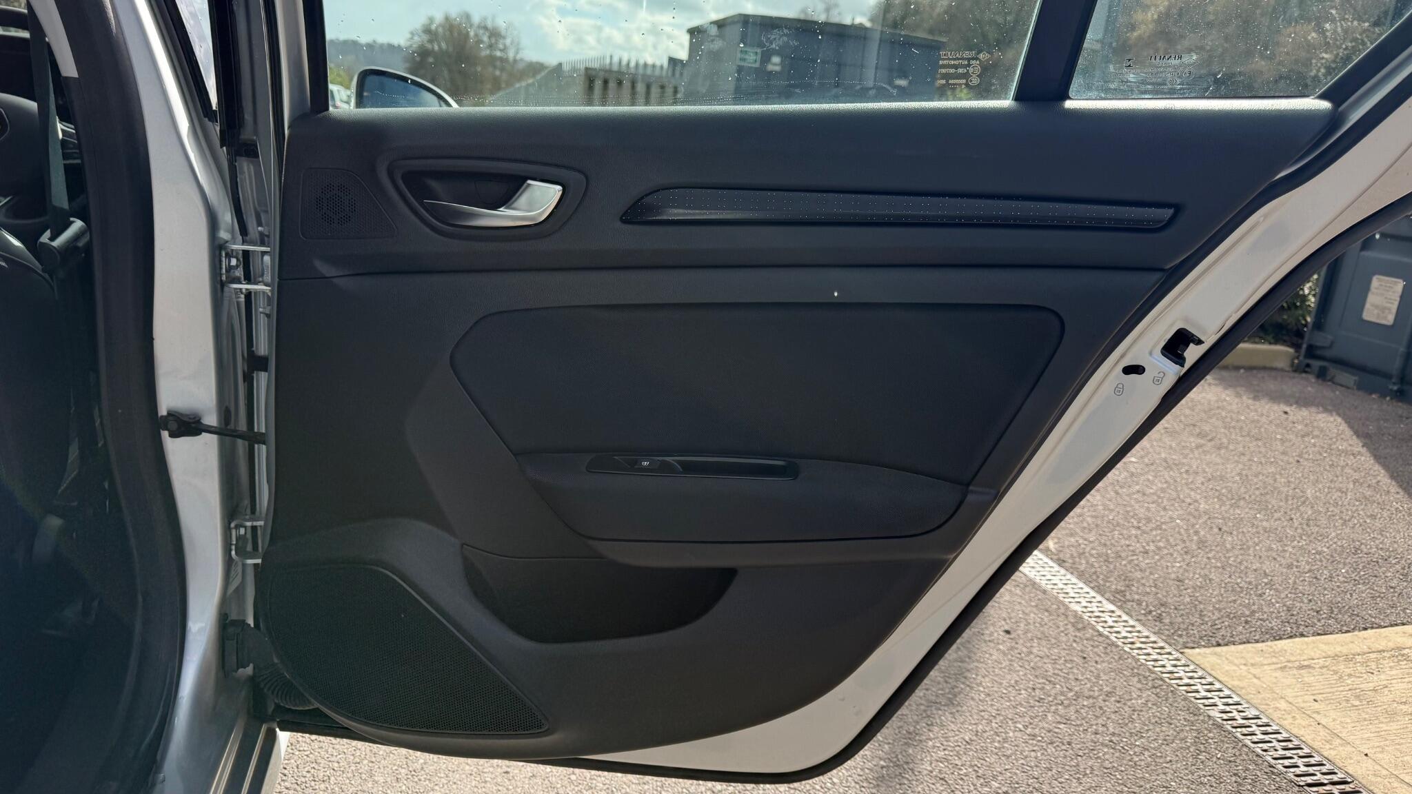 Used Renault Megane 2019 for sale - 77839760: Photo 36