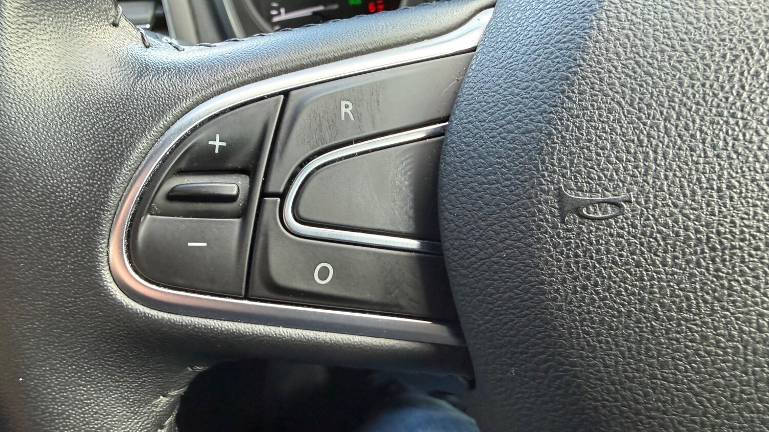 Used Renault Megane 2019 for sale - 77839760: Photo 57