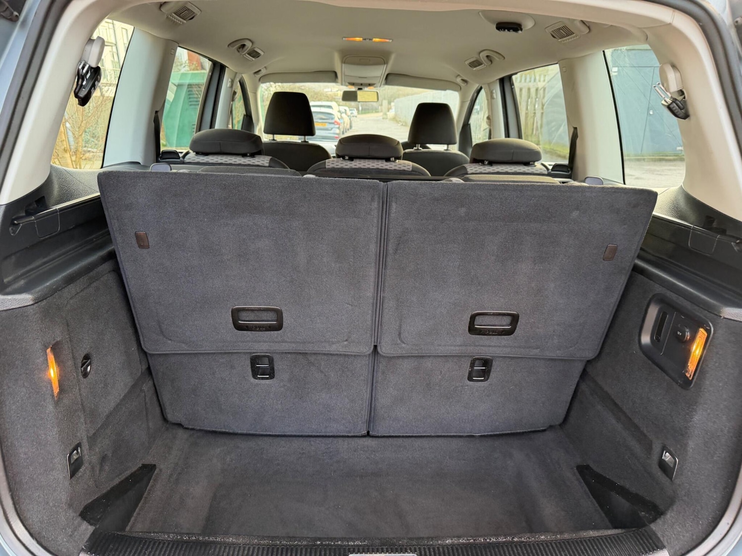 Used Volkswagen Sharan 2013 for sale - 77808651: Photo 36