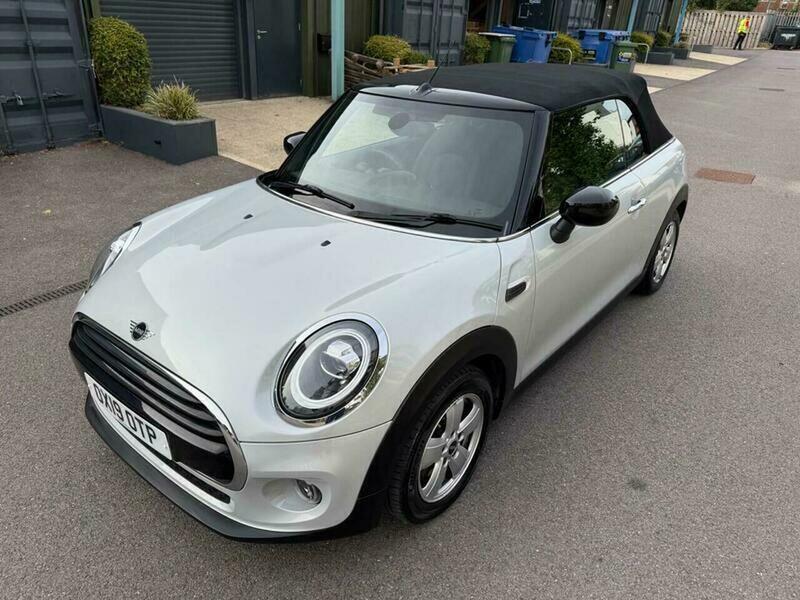 Used MINI Convertible 2019 for sale - 76108440: Photo 10