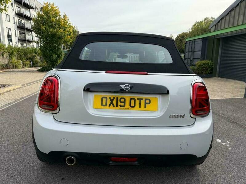 Used MINI Convertible 2019 for sale - 76108440: Photo 13