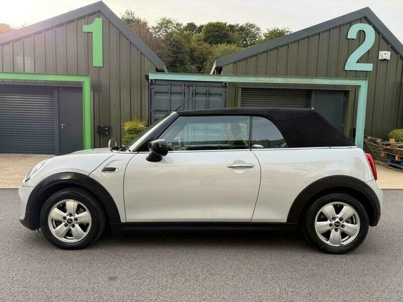 Used MINI Convertible 2019 for sale - 76108440: Photo 15