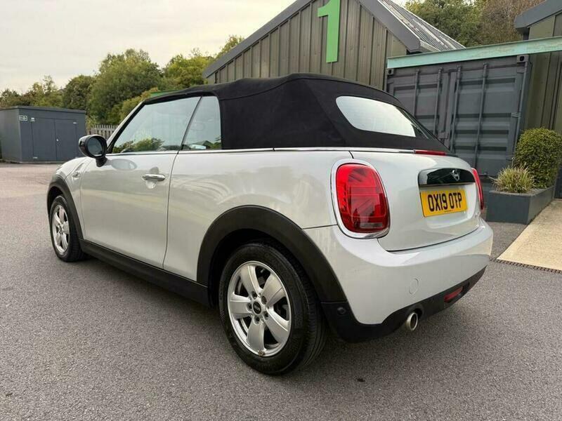 Used MINI Convertible 2019 for sale - 76108440: Photo 9