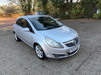 Vauxhall - Corsa