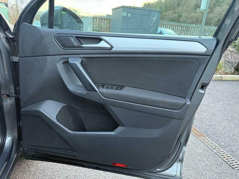 Used Volkswagen Tiguan 2020 for sale - 77237848: Photo 37