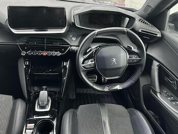Used Peugeot 2008 2021 for sale - 75782290: Photo