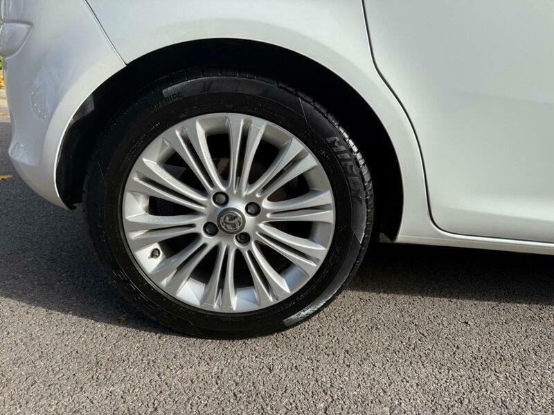 Used Vauxhall Corsa 2015 for sale - 76349344: Photo 13