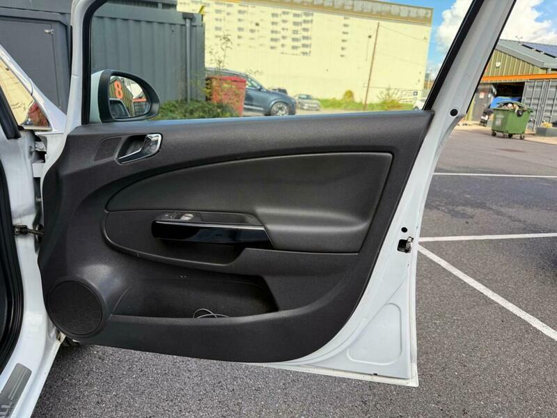 Used Vauxhall Corsa 2015 for sale - 76349344: Photo 24