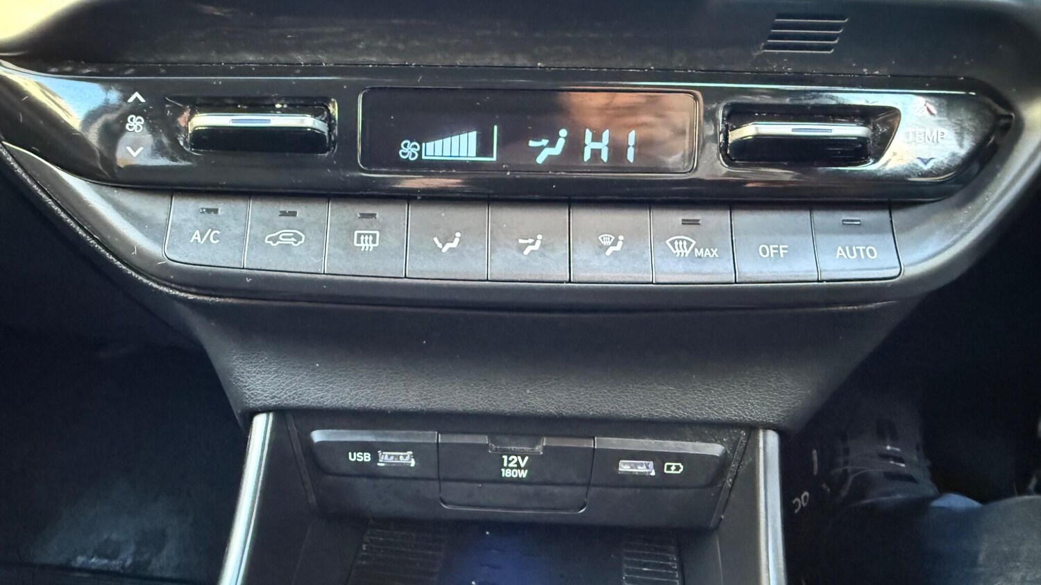 Used Hyundai BAYON 2023 for sale - 77839478: Photo 50