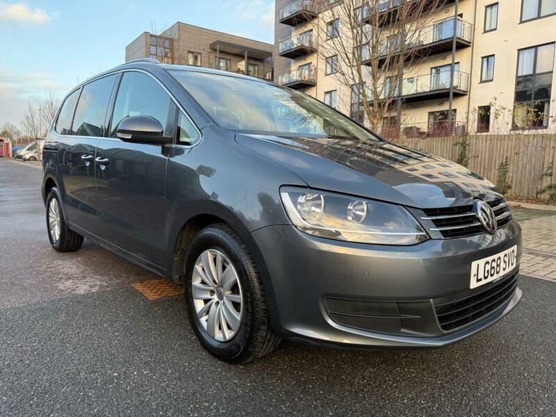 Used Volkswagen Sharan 2018 for sale - 76942360: Photo 2