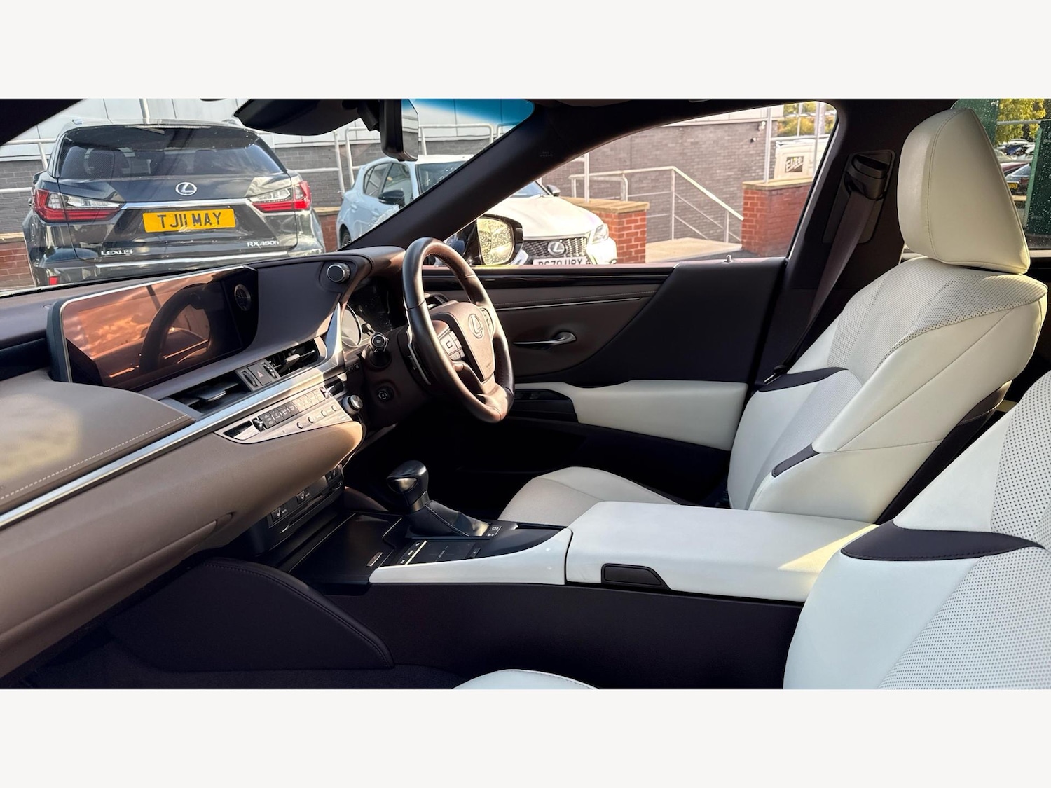 Used Lexus ES 2021 for sale - 76607326: Photo 8