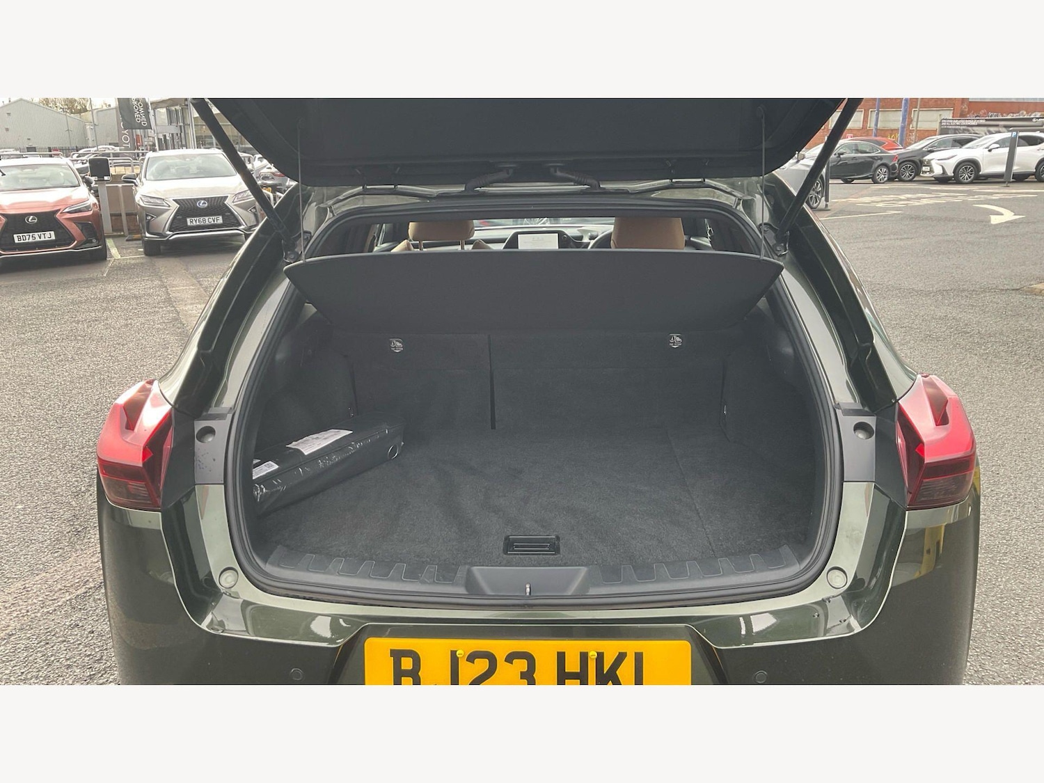 Used Lexus UX 2023 for sale - 77646763: Photo 17