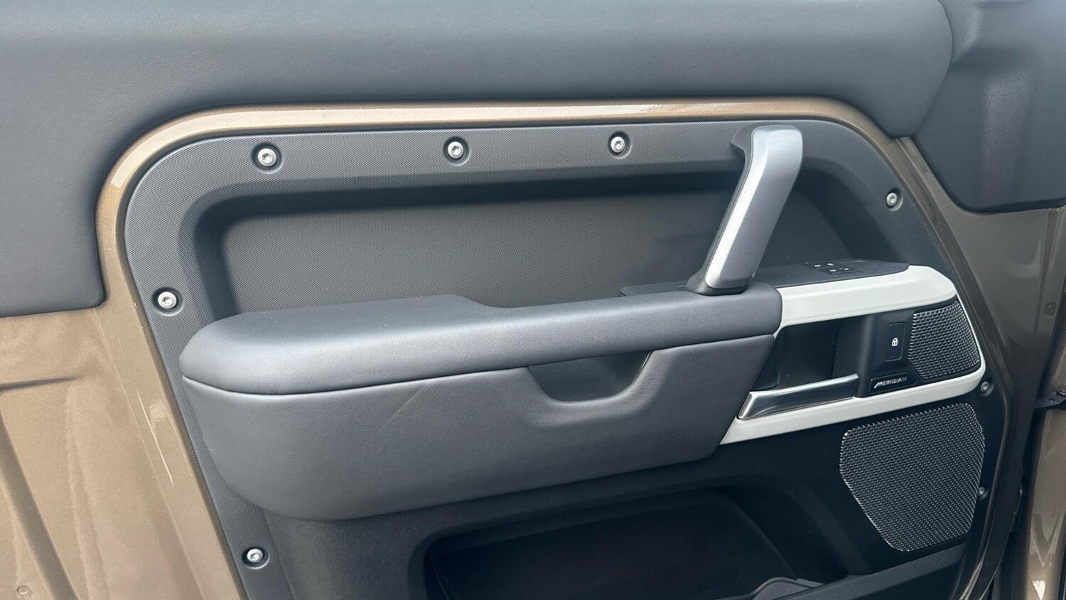 Used Land Rover Defender 90 for sale - 77982506: Photo 32