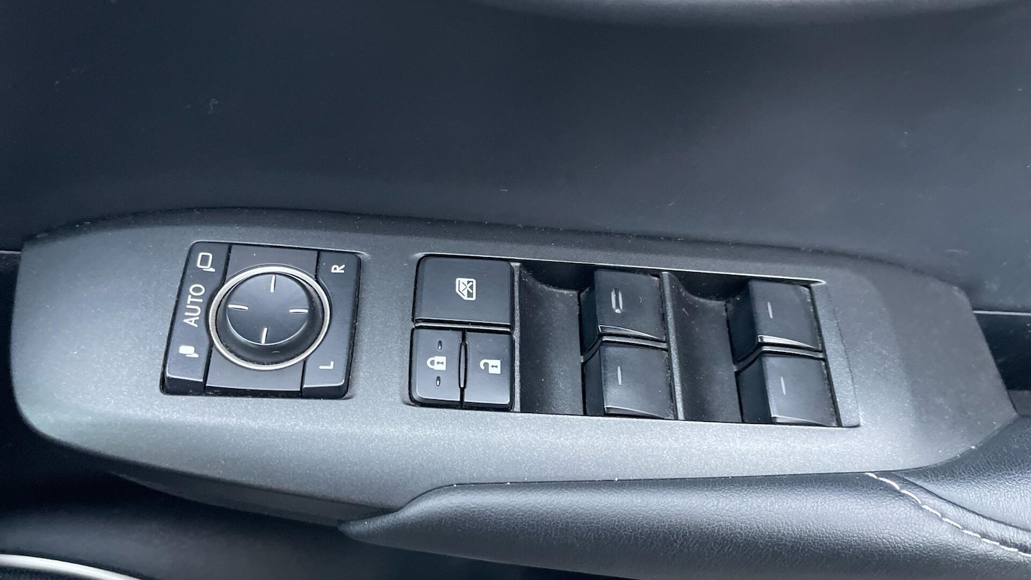 Used Lexus NX 2017 for sale - 77854202: Photo 36