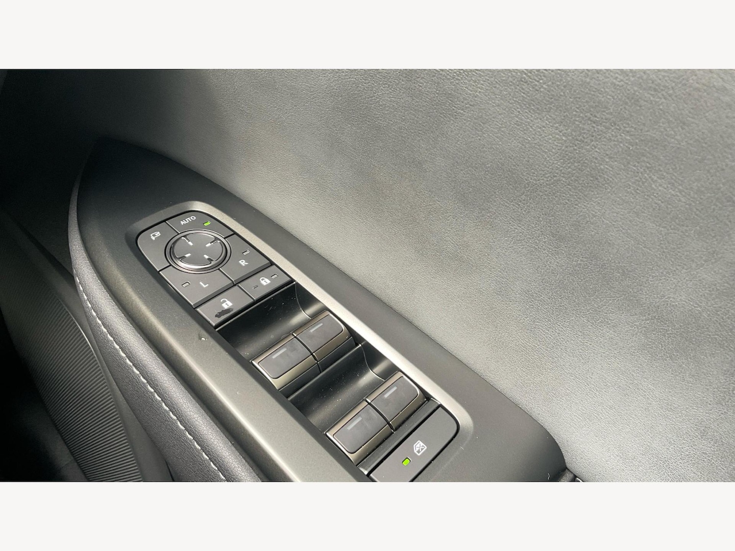 Used Lexus RZ 2025 for sale - 77440282: Photo 27