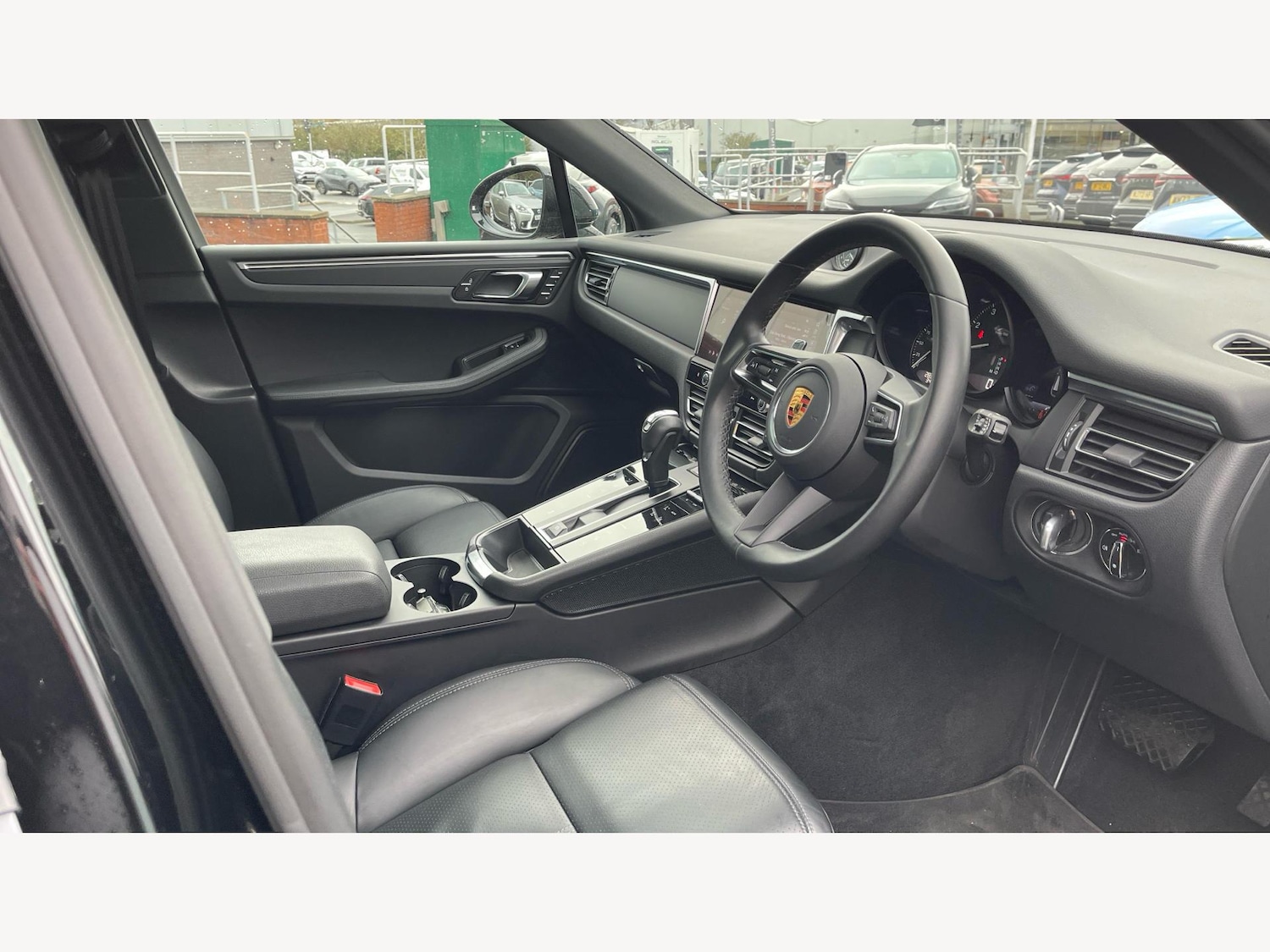 Used Porsche Macan 2021 for sale - 76753098: Photo 15