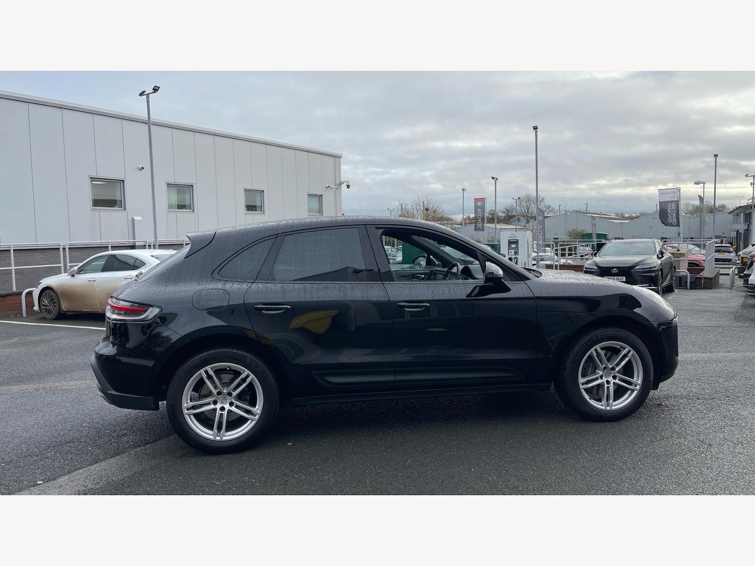 Used Porsche Macan 2021 for sale - 76753098: Photo 18
