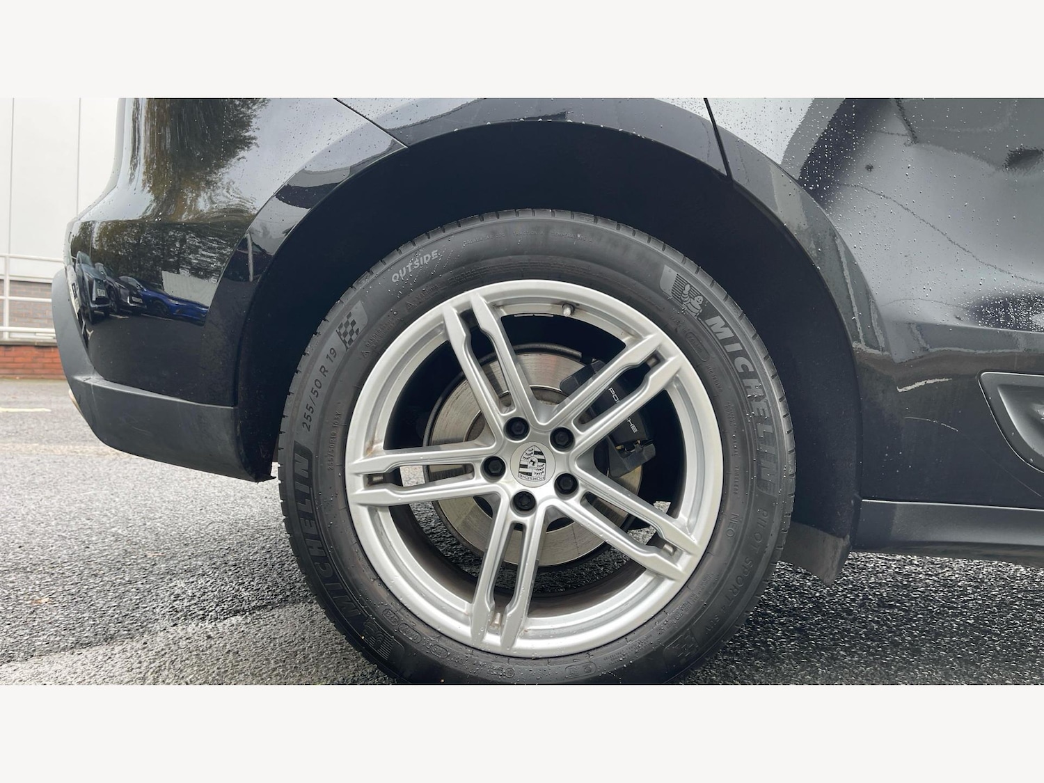 Used Porsche Macan 2021 for sale - 76753098: Photo 21