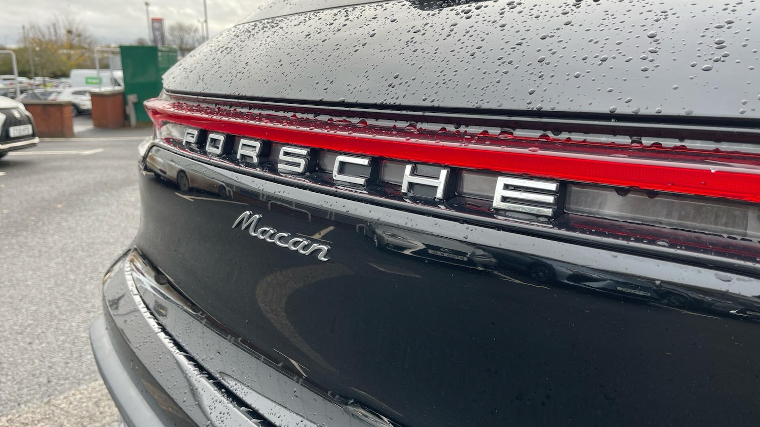 Used Porsche Macan 2021 for sale - 76753098: Photo 33
