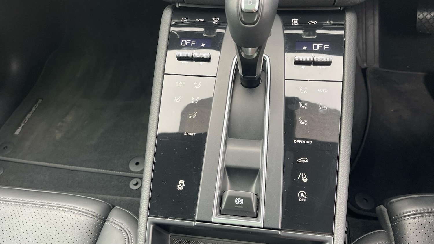 Used Porsche Macan 2021 for sale - 76753098: Photo 41