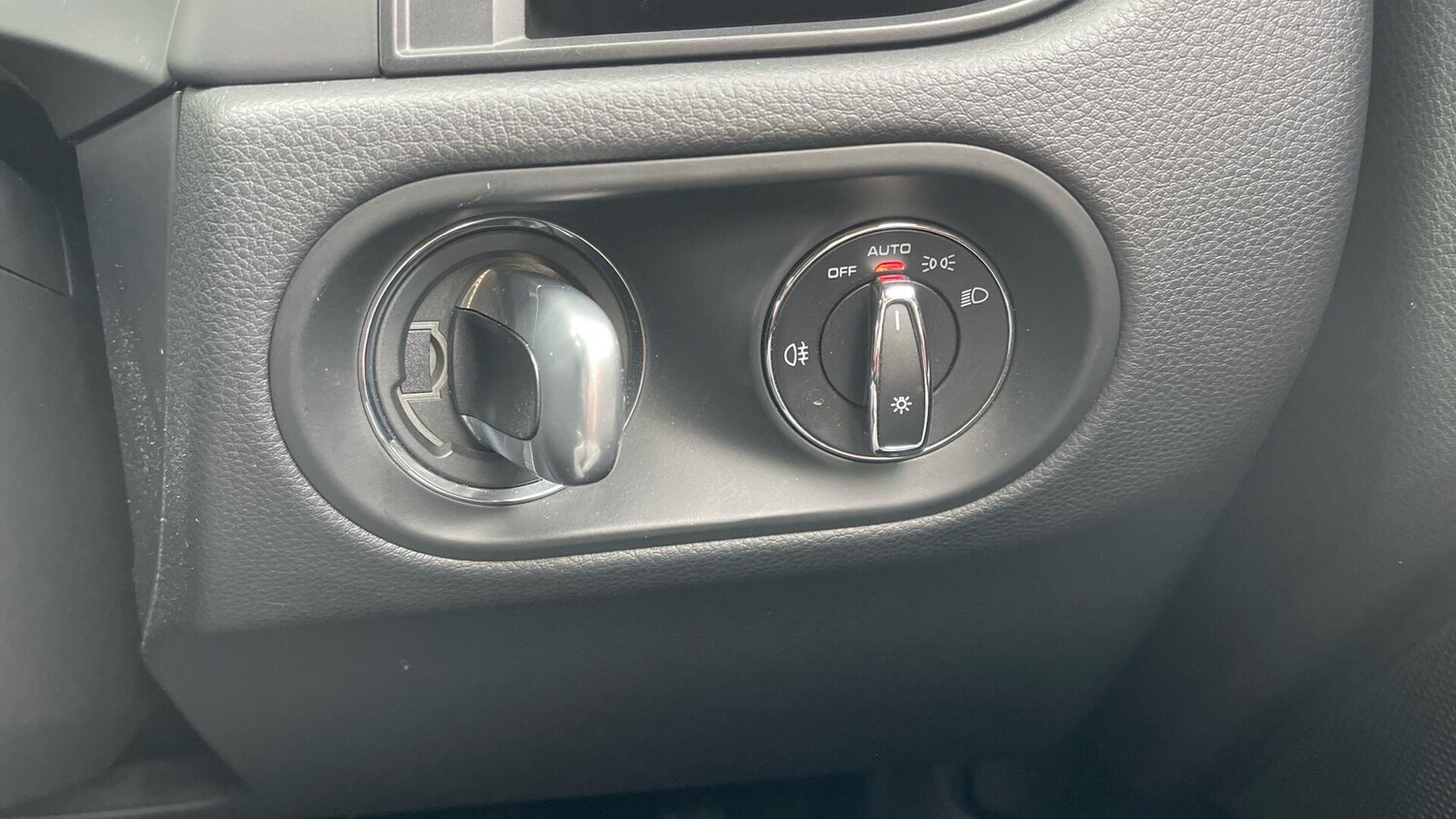 Used Porsche Macan 2021 for sale - 76753098: Photo 46