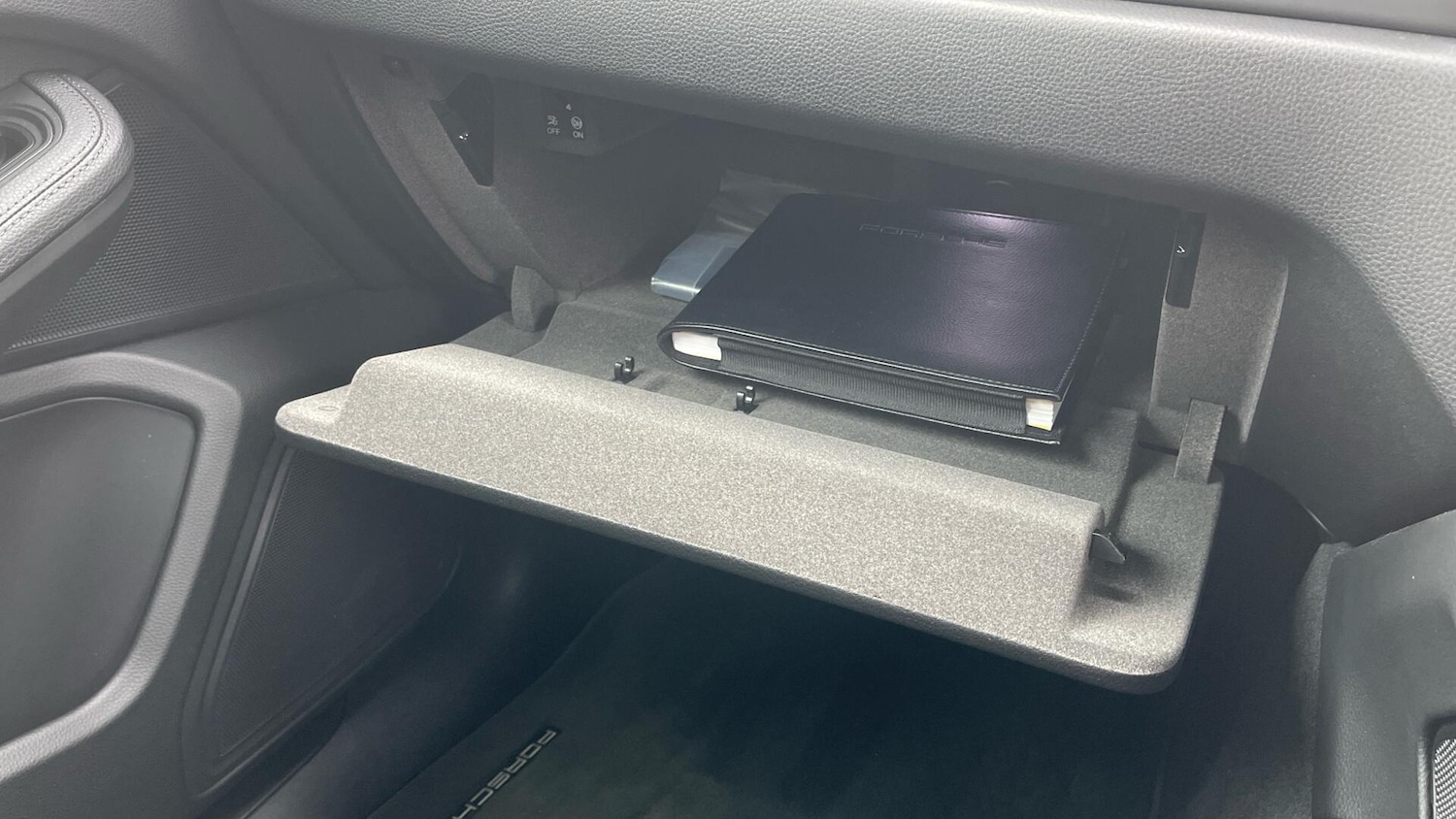 Used Porsche Macan 2021 for sale - 76753098: Photo 49