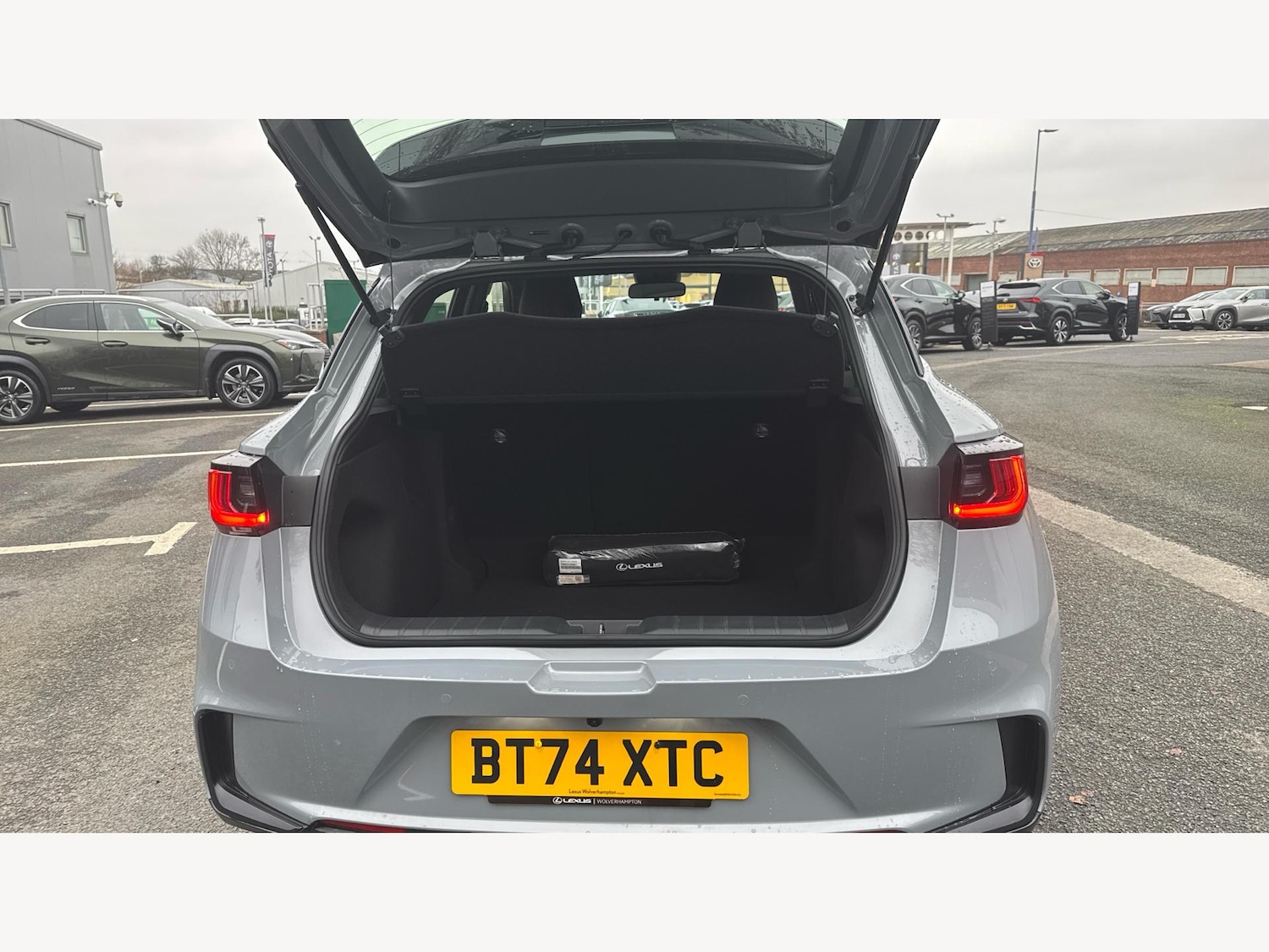 Used Lexus LBX 2024 for sale - 77015584: Photo 17