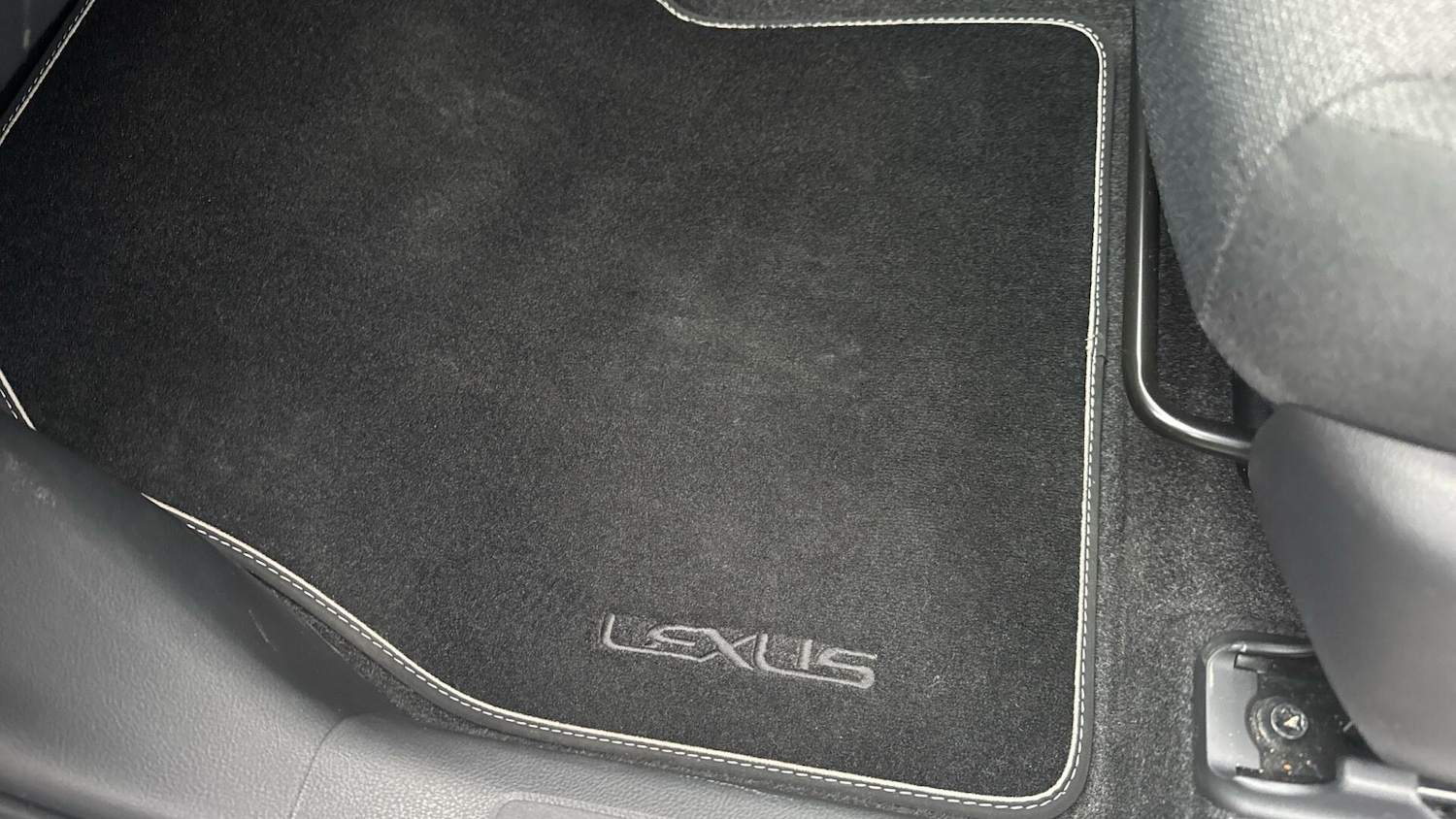 Used Lexus LBX 2024 for sale - 77015584: Photo 41