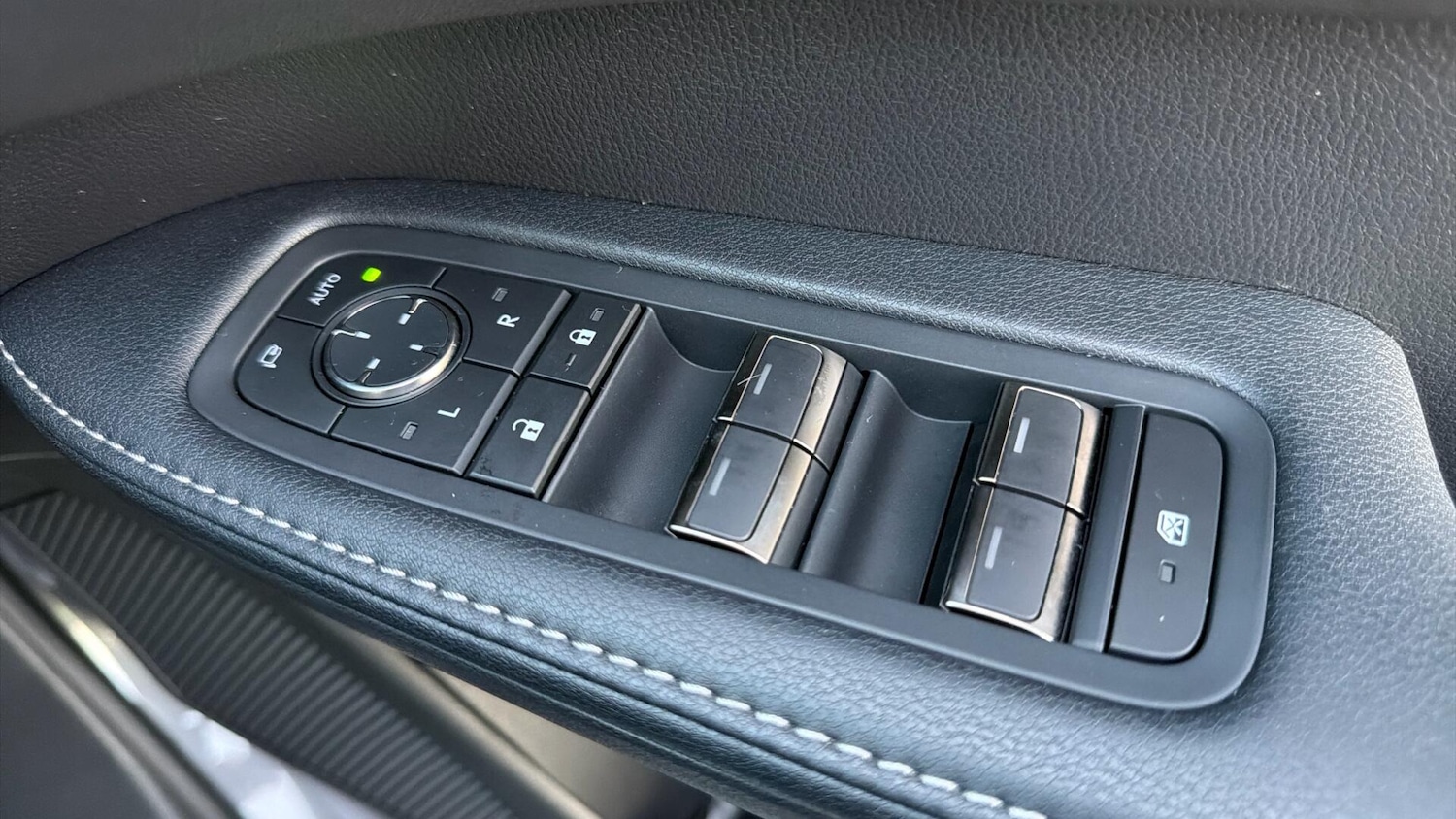 Used Lexus RX 2024 for sale - 76996486: Photo 43