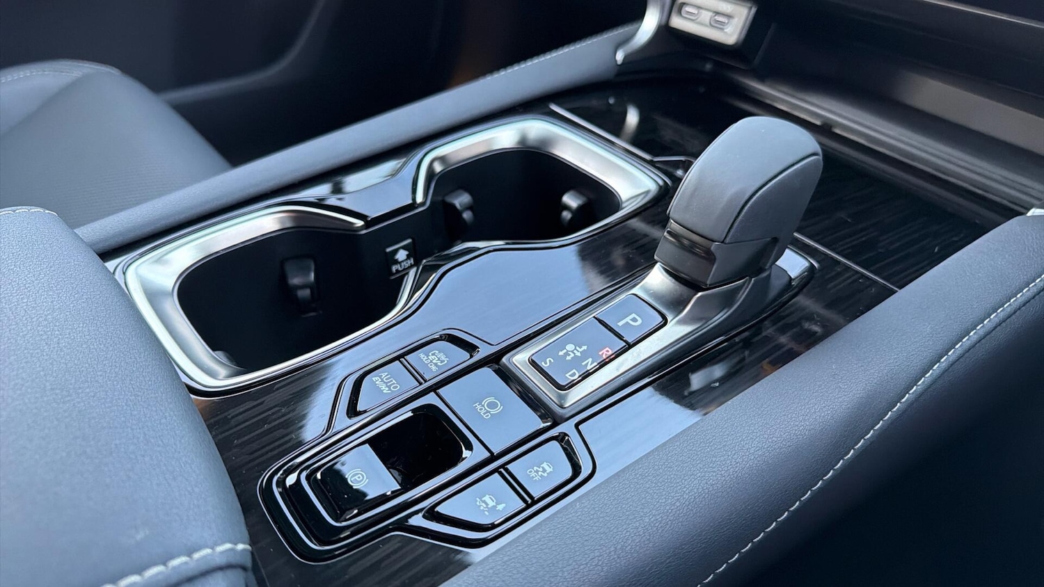 Used Lexus RX 2024 for sale - 76996486: Photo 44