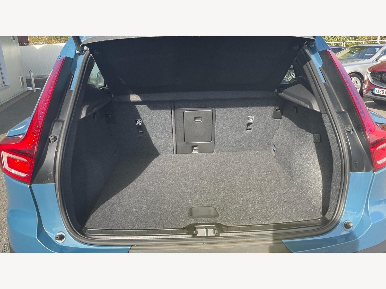 Used Volvo XC40 for sale - 76539001: Photo 17