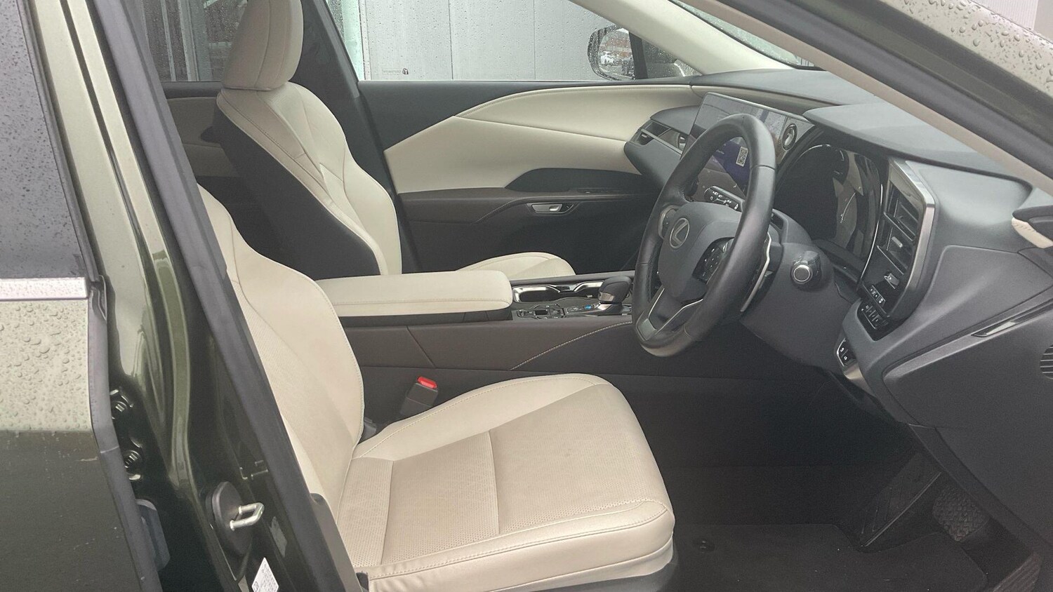 Used Lexus RX 2023 for sale - 76179667: Photo 13